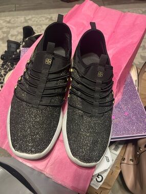 Women's Daisy Fuentes Black Glitter Knit Slip-On Sneakers w/Gold Accents Sz 11